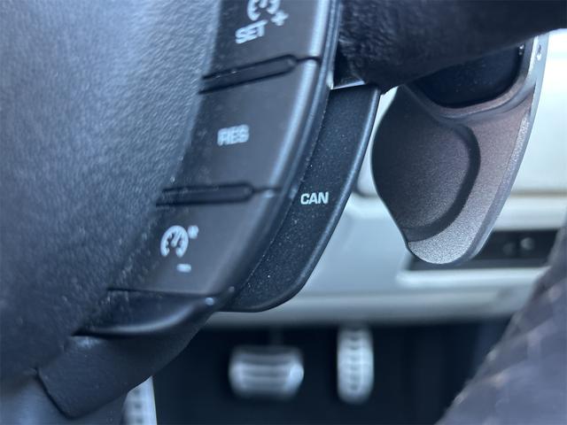 レンジローバーイヴォーククーペ ダイナミック　４ＷＤ　バックカメラ　オートクルーズコントロール　パワーシート　サンルーフ　ナビ　オートライト　電動リアゲート　アルミホイール　電動格納ミラー　シートヒーター　革シート　ＡＴ　ＣＤ　ＡＢＳ　ＥＳＣ（46枚目）