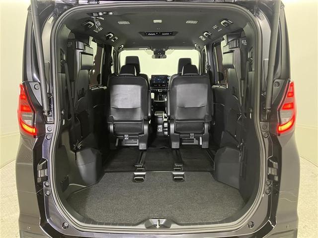 ノア ハイブリッドＳ－Ｚ　ＰＣＳ　横滑り防止機能　ＬＥＤヘッドライト　クルコン　盗難防止装置　エアコン　三列シート　キーレス　アルミホイール　１００Ｖ電源　４ＷＤ　リアオートエアコン　スマートキー　ＥＴＣ　メモリーナビ　ＡＢＳ（23枚目）