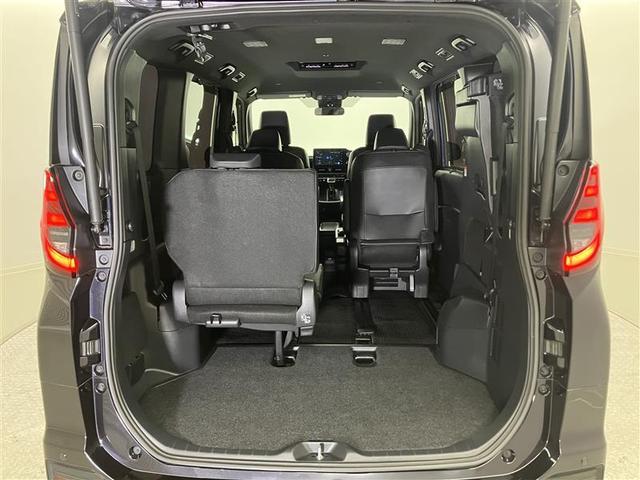 ノア ハイブリッドＳ－Ｚ　ＰＣＳ　横滑り防止機能　ＬＥＤヘッドライト　クルコン　盗難防止装置　エアコン　三列シート　キーレス　アルミホイール　１００Ｖ電源　４ＷＤ　リアオートエアコン　スマートキー　ＥＴＣ　メモリーナビ　ＡＢＳ（24枚目）