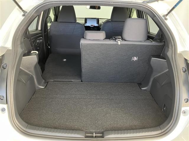 ヤリス ハイブリッドＺ　ＰＣＳ　ＡＷ　Ｂカメラ　ＬＥＤランプ　スマキー　ＥＴＣ付き　メディアプレイヤー接続　ＶＳＣ　パワステ　１オナ車　クルコン　カーテンエアバック　キーフリー　ＡＢＳ　エアコン　エアバッグ（22枚目）