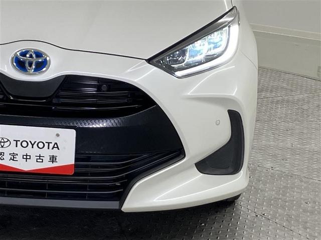 ヤリス ハイブリッドＺ　ＰＣＳ　ＡＷ　Ｂカメラ　ＬＥＤランプ　スマキー　ＥＴＣ付き　メディアプレイヤー接続　ＶＳＣ　パワステ　１オナ車　クルコン　カーテンエアバック　キーフリー　ＡＢＳ　エアコン　エアバッグ（24枚目）