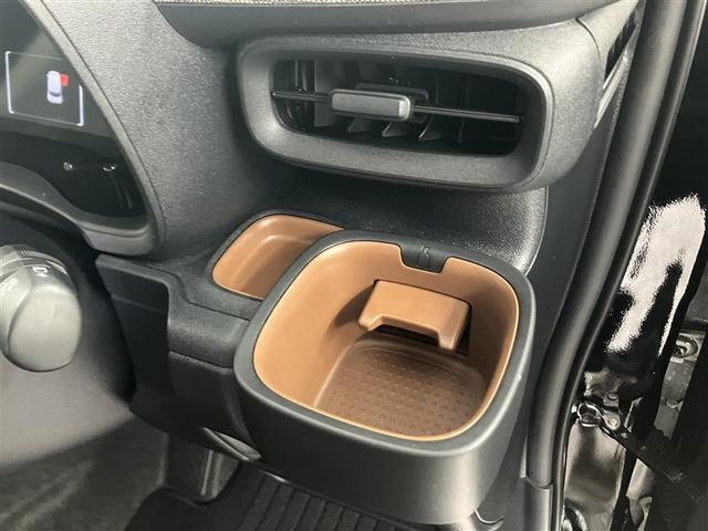 シエンタ ハイブリッドＺ　ＴＳＳ　ワンオーナ　エアバック　アルミ　キーレスエントリー　ナビＴＶ　イモビライザー　バックモニター　ＬＥＤヘッドライト　ＥＴＣ車載器　横滑り防止　スマートキー　オートエアコン　ＷＳＲＳ　ドラレコ（32枚目）