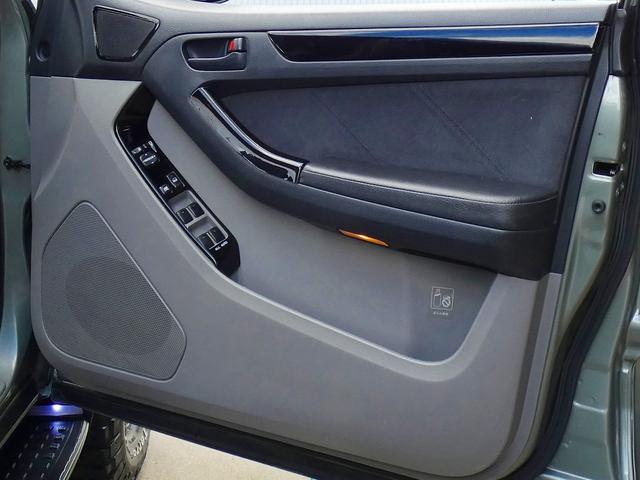 TOYOTA HILUX SURF SSR-G