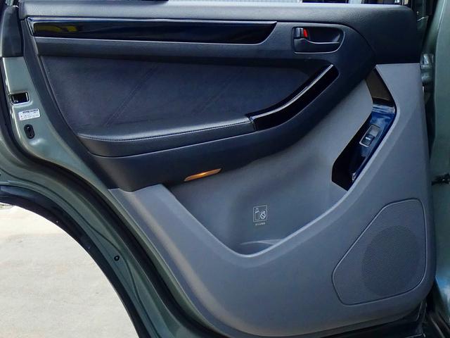 TOYOTA HILUX SURF SSR-G