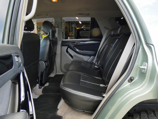 TOYOTA HILUX SURF SSR-G