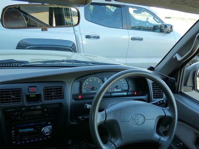 ハイラックスサーフ ＳＳＲ－Ｖ　ローン２．４パーセント　１２０回　４ランナー仕様　リフトアップ　ベージュカスタムペイント　ヴィンテージブラウンレザー×ハリスツィードシートカバー（43枚目）