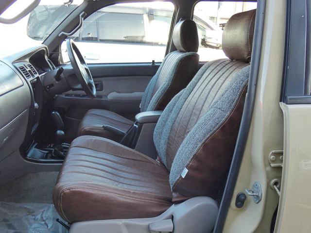 ハイラックスサーフ ＳＳＲ－Ｖ　ローン２．４パーセント　１２０回　４ランナー仕様　リフトアップ　ベージュカスタムペイント　ヴィンテージブラウンレザー×ハリスツィードシートカバー（47枚目）