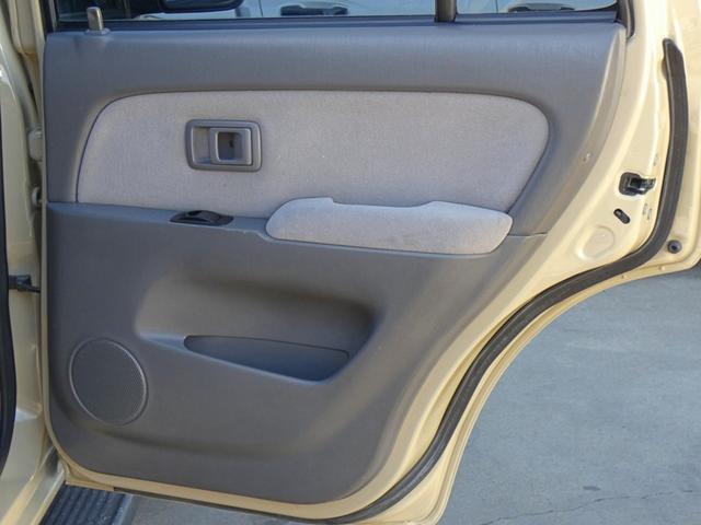 ハイラックスサーフ ＳＳＲ－Ｖ　ローン２．４パーセント　１２０回　４ランナー仕様　リフトアップ　ベージュカスタムペイント　ヴィンテージブラウンレザー×ハリスツィードシートカバー（55枚目）