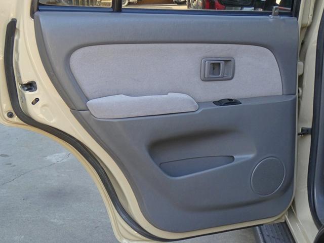 ハイラックスサーフ ＳＳＲ－Ｖ　ローン２．４パーセント　１２０回　４ランナー仕様　リフトアップ　ベージュカスタムペイント　ヴィンテージブラウンレザー×ハリスツィードシートカバー（57枚目）