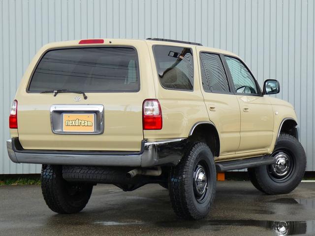 ハイラックスサーフ ＳＳＲ－Ｖ　ローン２．４パーセント　１２０回　４ランナー仕様　リフトアップ　ベージュカスタムペイント　ヴィンテージブラウンレザー×ハリスツィードシートカバー（77枚目）