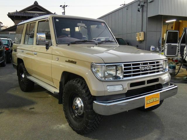 ランドクルーザープラド SXワイド ローン2.4パーセント 120回 ディーゼルターボ classicカスタム ベージュペイント デニム&レザーシートカバー ナルディウッドステアリング フルセグ地デジナビ バックカメラ ドライブレコーダ(5枚目)