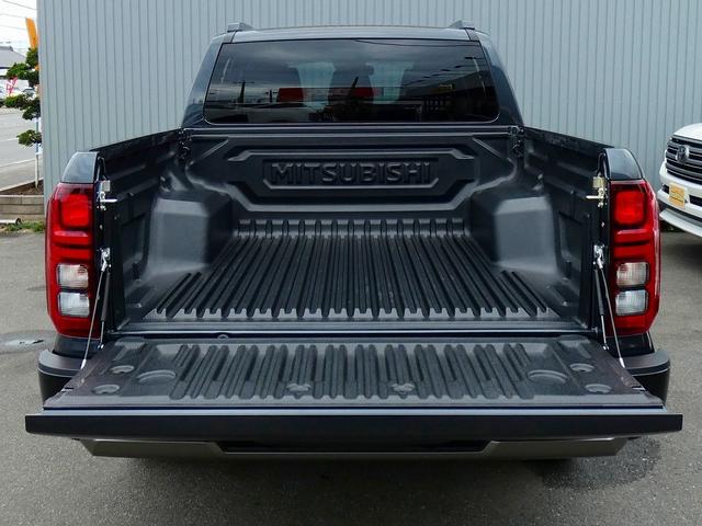 �O�H�����̃x�b�h���C�i�[�t����