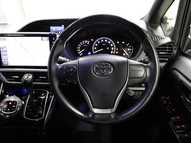 エスクァイア Ｇｉ　両側Ｐドア　１オナ　スマートキーＰスタート　リアカメラ　ＡＵＸ　アイドリングＳＴＯＰ　ＥＴＣ車載器　オートエアコン　イモビライザー　オートクルーズコントロール　キーレス　ナビＴＶ　ＡＢＳ　３列　アルミ（24枚目）