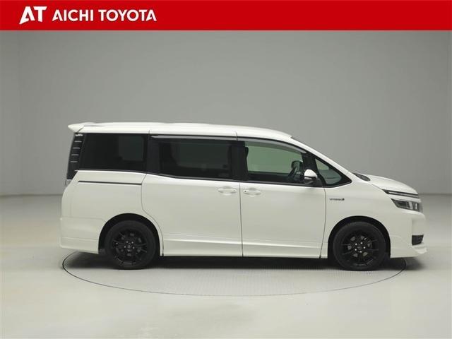 ヴォクシー ハイブリッドV スマートキープッシュスタート 盗難防止アラーム DVD再生可 Bモニター オートクルーズ Wエアバック ナビTV ESC ETC車載器 リモコンキー PS LEDヘットライト 運転席エアバック 3列(7枚目)