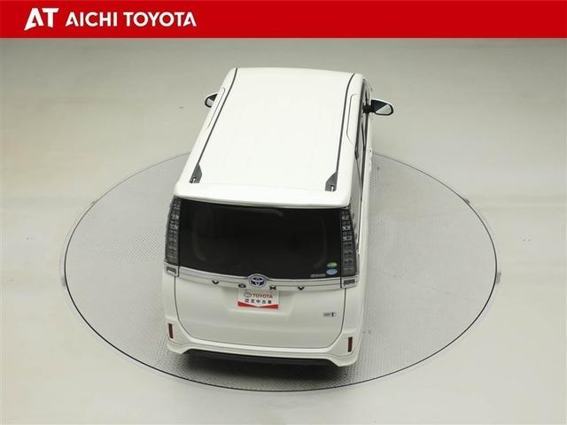 ヴォクシー ハイブリッドV スマートキープッシュスタート 盗難防止アラーム DVD再生可 Bモニター オートクルーズ Wエアバック ナビTV ESC ETC車載器 リモコンキー PS LEDヘットライト 運転席エアバック 3列(13枚目)