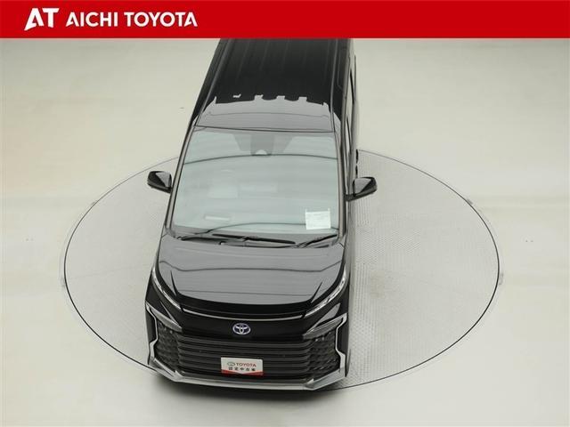 ヴォクシー ハイブリッドＳ－Ｚ　パワーウィンドウ　テレビ　ＤＶＤ再生機能　インテリキー　横滑防止装置　地デジＴＶ　アクティブクルーズコントロール　１オナ　フルオートエアコン　リアカメラ　エアバッグ　ＡＢＳ　１００Ｖ充電　ＷＡＣ　ＰＳ（17枚目）