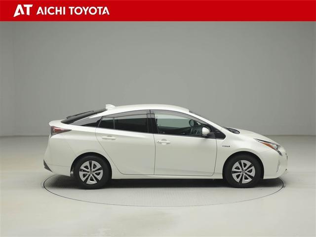 プリウス Ａプレミアム　黒革シート　ＬＥＤライト　地デジフルセグ　Ｒカメラ　スマキー　クルコン　メモリナビ　ＡＣ　ＥＴＣ　キーレスエントリー　ミュージックプレイヤー接続可　イモビ　アルミホイール　ＤＶＤ再生　サイドエアバッグ（7枚目）