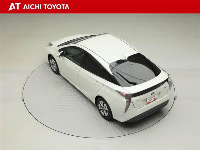 プリウス Ａプレミアム　黒革シート　ＬＥＤライト　地デジフルセグ　Ｒカメラ　スマキー　クルコン　メモリナビ　ＡＣ　ＥＴＣ　キーレスエントリー　ミュージックプレイヤー接続可　イモビ　アルミホイール　ＤＶＤ再生　サイドエアバッグ（12枚目）