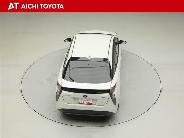 プリウス Ａプレミアム　黒革シート　ＬＥＤライト　地デジフルセグ　Ｒカメラ　スマキー　クルコン　メモリナビ　ＡＣ　ＥＴＣ　キーレスエントリー　ミュージックプレイヤー接続可　イモビ　アルミホイール　ＤＶＤ再生　サイドエアバッグ（13枚目）