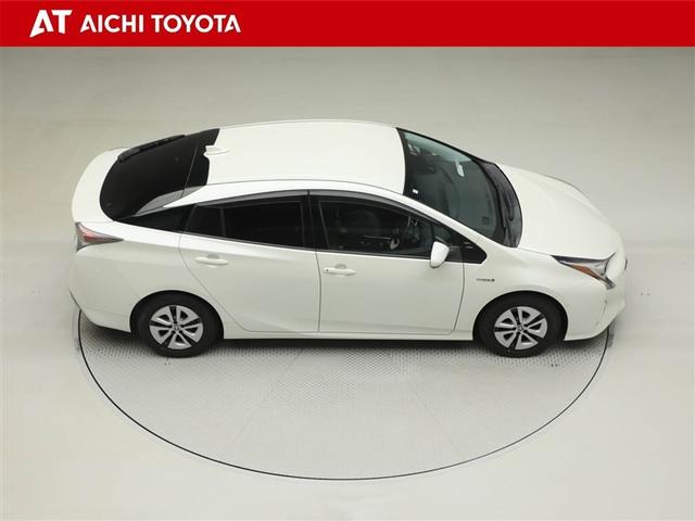 プリウス Ａプレミアム　黒革シート　ＬＥＤライト　地デジフルセグ　Ｒカメラ　スマキー　クルコン　メモリナビ　ＡＣ　ＥＴＣ　キーレスエントリー　ミュージックプレイヤー接続可　イモビ　アルミホイール　ＤＶＤ再生　サイドエアバッグ（15枚目）