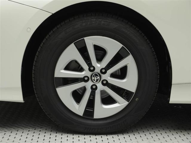 プリウス Ａプレミアム　黒革シート　ＬＥＤライト　地デジフルセグ　Ｒカメラ　スマキー　クルコン　メモリナビ　ＡＣ　ＥＴＣ　キーレスエントリー　ミュージックプレイヤー接続可　イモビ　アルミホイール　ＤＶＤ再生　サイドエアバッグ（30枚目）