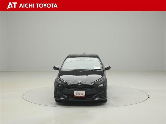 ヤリス Ｘ　ＰＣＳ　スマートキーシステム　元レンタカー　横滑り防止装置付き　ワイヤレスキー　バックガイドモニター　盗難防止　サイドエアバック　エアコン　Ｗエアバッグ　パワーウインドウ　ＥＴＣ付き　パワステ　ナビ（9枚目）