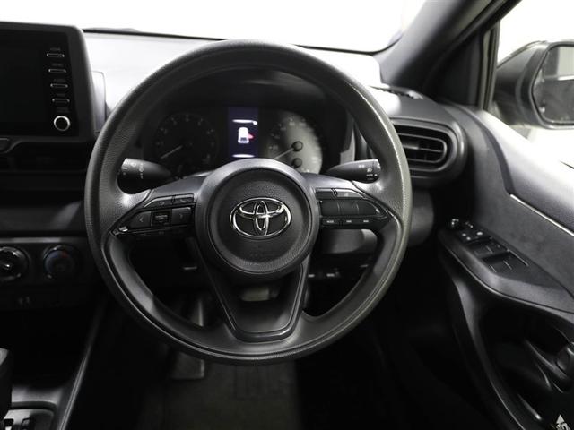 ヤリス Ｘ　ＰＣＳ　スマートキーシステム　元レンタカー　横滑り防止装置付き　ワイヤレスキー　バックガイドモニター　盗難防止　サイドエアバック　エアコン　Ｗエアバッグ　パワーウインドウ　ＥＴＣ付き　パワステ　ナビ（24枚目）