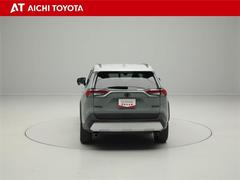 『ＴＯＹＯＴＡ認定中古車』は「まるごとクリーニング」で綺麗な内外装、「車両検査証」はプロによるチェック、買ってからも安心の「ロングラン保証」、３つの安心安全を標準装備したトヨタのブランドＵ-Ｃａｒです 5