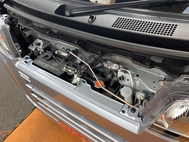 ピクシスバン デラックス　軽バン　ＣＶＴ　衝突被害軽減システム　クリアランスソナー　両側スライドドア　キーレスエントリー　アイドリングストップ　ＥＳＣ　エアコン　パワーステアリング　パワーウィンドウ　運転席エアバッグ（3枚目）