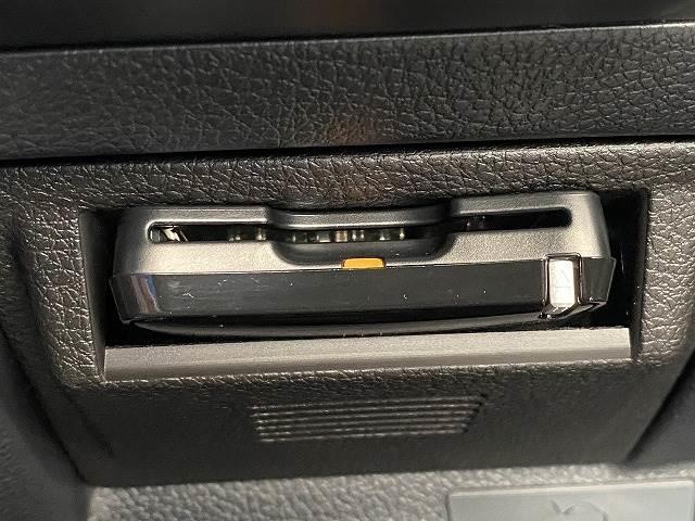 1.6STI Sport EyeSight アドバンスドセー 衝突軽減 レーダークルーズコントロール シートヒーター 革シート パワーシート スマートキー ブラインドスポット ETC SDナビ地デジ アイドリングストップ パドルシフト フォグランプ(7枚目)
