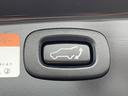 ドライバーのお好みのシートポジション設定可能な【電動シート】付き。