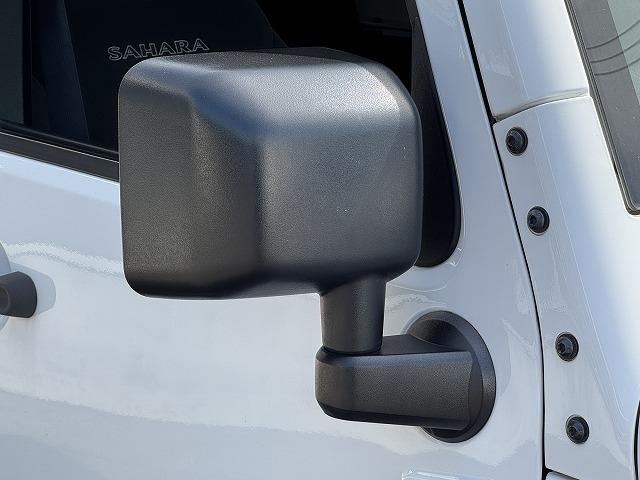 ジープ・ラングラーアンリミテッド サハラ　クルーズコントロール　ＡＬＰＩＮＥスピーカー　ステアリングスイッチ　サイドステップ　メモリーナビＴＶ　サイド・バックカメラ　純正１８インチアルミ　ＣＤ／ＤＶＤ再生　Ｂｌｕｅｔｏｏｔｈ接続　ＥＴＣ（39枚目）