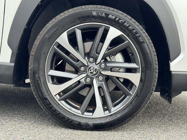 カローラクロス ハイブリッド　Ｚ　ガラスルーフ　８型ディスプレイオーディオＴＶ　トヨタセーフティセンス　レーダークルーズコントロール　電動リアゲート　シートヒーター　電動シート　クリアランスソナー　バックカメラ　ＬＥＤヘッドライト（32枚目）