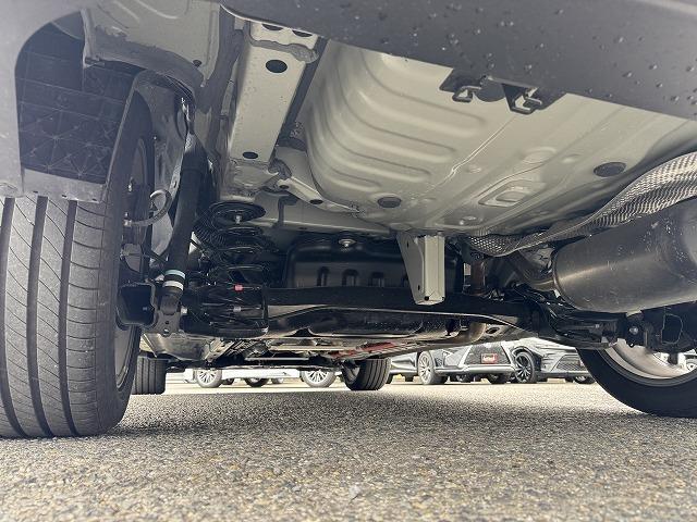 カローラクロス ハイブリッド　Ｚ　ガラスルーフ　８型ディスプレイオーディオＴＶ　トヨタセーフティセンス　レーダークルーズコントロール　電動リアゲート　シートヒーター　電動シート　クリアランスソナー　バックカメラ　ＬＥＤヘッドライト（33枚目）