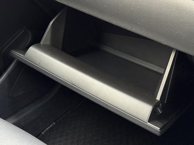 カローラクロス ハイブリッド　Ｚ　ガラスルーフ　８型ディスプレイオーディオＴＶ　トヨタセーフティセンス　レーダークルーズコントロール　電動リアゲート　シートヒーター　電動シート　クリアランスソナー　バックカメラ　ＬＥＤヘッドライト（53枚目）