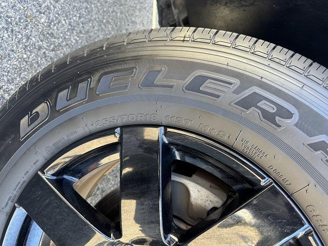 ジープ・ラングラーアンリミテッド 　リクライニングキット　後席モニター　ＡＬＰＩＮＥスピーカー　メモリーナビＴＶ　クルーズコントロール　サイド・バックカメラ　黒革シート　シートヒーター　アクセスグリップ　サイドステップ　１８インチアルミ（35枚目）