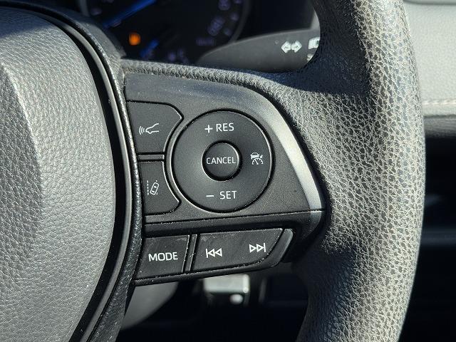 ＲＡＶ４ ハイブリッドＸ　１オーナー　レーダークルーズコントロール　純正ナビＴＶ　バックカメラ　ステアリングスイッチ　ＬＥＤヘッド　オートマチックハイビーム　電動パーキング　純正１７インチアルミ　スマートキー　オートライト（3枚目）