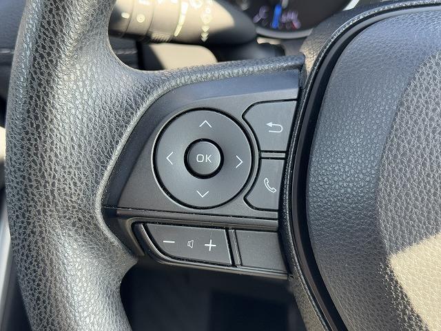 ＲＡＶ４ ハイブリッドＸ　１オーナー　レーダークルーズコントロール　純正ナビＴＶ　バックカメラ　ステアリングスイッチ　ＬＥＤヘッド　オートマチックハイビーム　電動パーキング　純正１７インチアルミ　スマートキー　オートライト（9枚目）