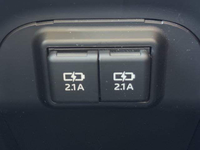 ＲＡＶ４ ハイブリッドＸ　１オーナー　レーダークルーズコントロール　純正ナビＴＶ　バックカメラ　ステアリングスイッチ　ＬＥＤヘッド　オートマチックハイビーム　電動パーキング　純正１７インチアルミ　スマートキー　オートライト（16枚目）