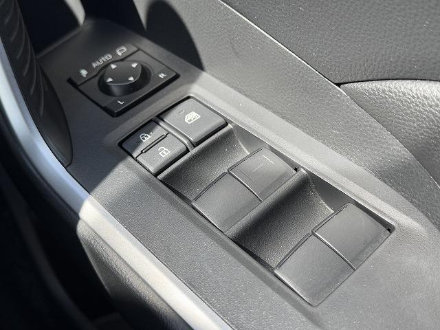 ＲＡＶ４ ハイブリッドＸ　１オーナー　レーダークルーズコントロール　純正ナビＴＶ　バックカメラ　ステアリングスイッチ　ＬＥＤヘッド　オートマチックハイビーム　電動パーキング　純正１７インチアルミ　スマートキー　オートライト（44枚目）