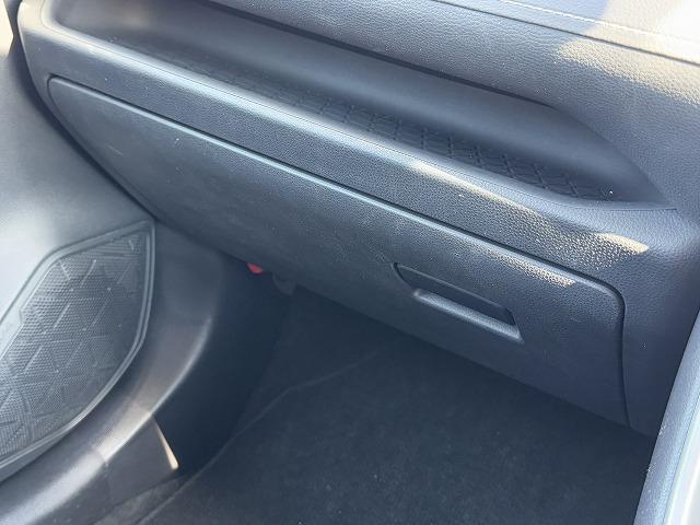 ＲＡＶ４ ハイブリッドＸ　１オーナー　レーダークルーズコントロール　純正ナビＴＶ　バックカメラ　ステアリングスイッチ　ＬＥＤヘッド　オートマチックハイビーム　電動パーキング　純正１７インチアルミ　スマートキー　オートライト（53枚目）