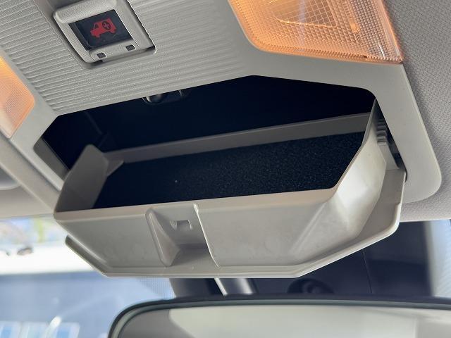 ＲＡＶ４ ハイブリッドＸ　１オーナー　レーダークルーズコントロール　純正ナビＴＶ　バックカメラ　ステアリングスイッチ　ＬＥＤヘッド　オートマチックハイビーム　電動パーキング　純正１７インチアルミ　スマートキー　オートライト（56枚目）