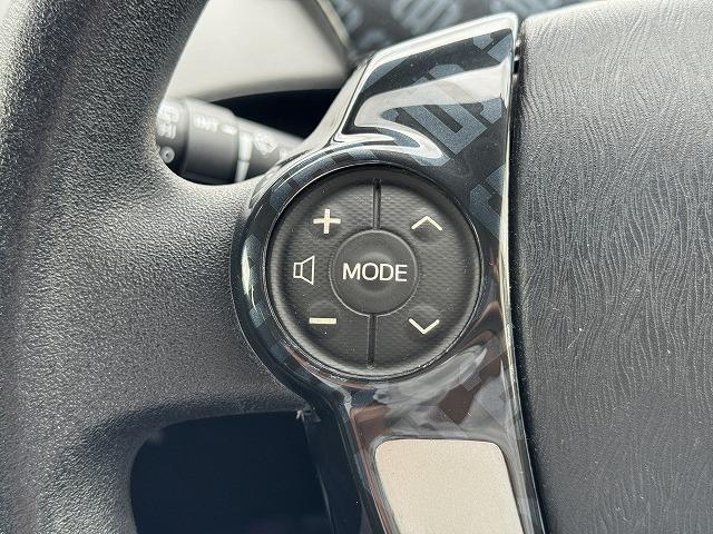 プリウス S 純正8型SDナビTV バックカメラ Bluetooth接続 HIDヘッド 社外フロント・リアバンパー スマートキー プッシュスタート ステアリングスイッチ ビルドインETC 純正15インチアルミ(9枚目)