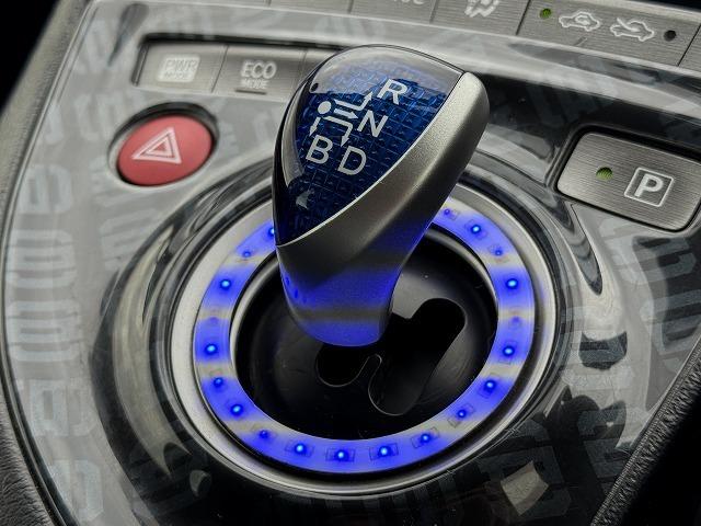 プリウス S 純正8型SDナビTV バックカメラ Bluetooth接続 HIDヘッド 社外フロント・リアバンパー スマートキー プッシュスタート ステアリングスイッチ ビルドインETC 純正15インチアルミ(15枚目)