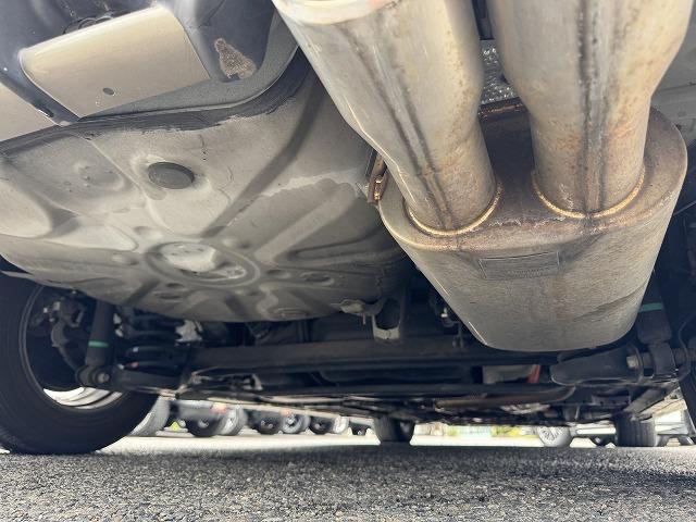 プリウス S 純正8型SDナビTV バックカメラ Bluetooth接続 HIDヘッド 社外フロント・リアバンパー スマートキー プッシュスタート ステアリングスイッチ ビルドインETC 純正15インチアルミ(35枚目)