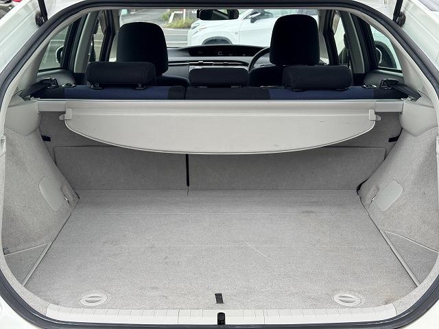 プリウス S 純正8型SDナビTV バックカメラ Bluetooth接続 HIDヘッド 社外フロント・リアバンパー スマートキー プッシュスタート ステアリングスイッチ ビルドインETC 純正15インチアルミ(36枚目)