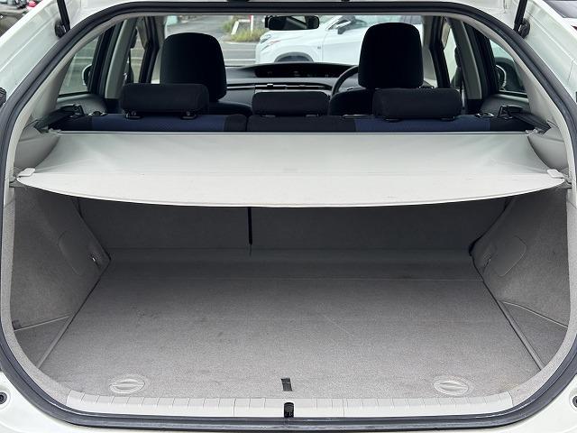 プリウス S 純正8型SDナビTV バックカメラ Bluetooth接続 HIDヘッド 社外フロント・リアバンパー スマートキー プッシュスタート ステアリングスイッチ ビルドインETC 純正15インチアルミ(37枚目)