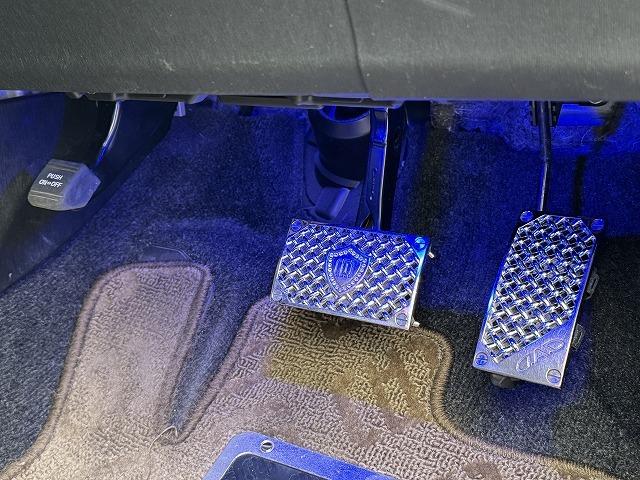 プリウス S 純正8型SDナビTV バックカメラ Bluetooth接続 HIDヘッド 社外フロント・リアバンパー スマートキー プッシュスタート ステアリングスイッチ ビルドインETC 純正15インチアルミ(41枚目)