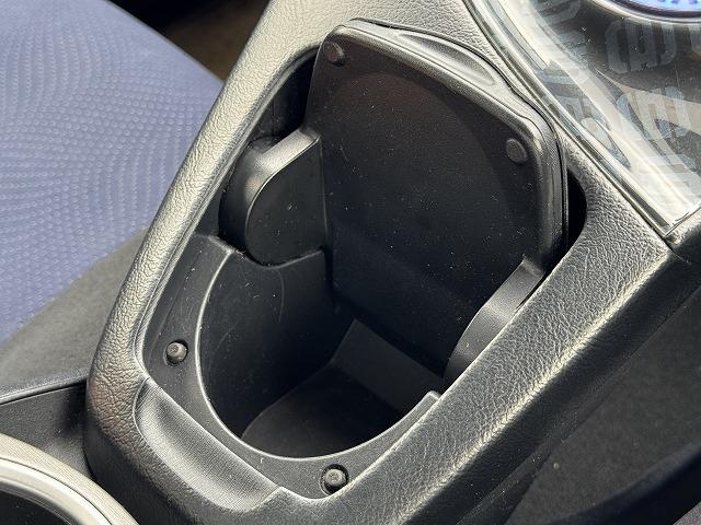 プリウス S 純正8型SDナビTV バックカメラ Bluetooth接続 HIDヘッド 社外フロント・リアバンパー スマートキー プッシュスタート ステアリングスイッチ ビルドインETC 純正15インチアルミ(53枚目)