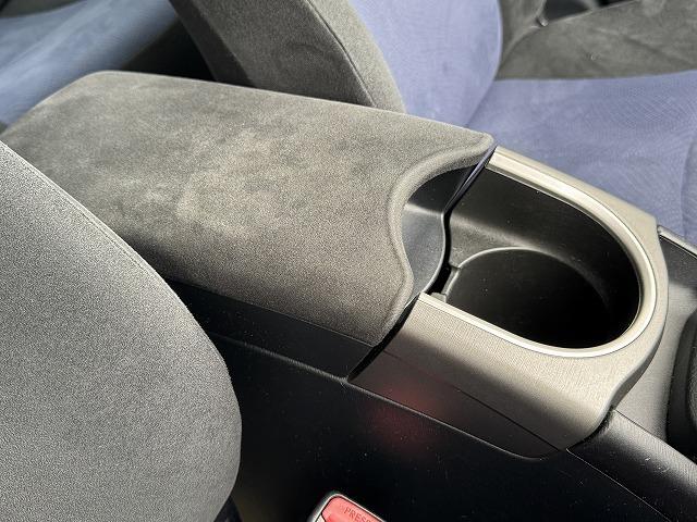 プリウス S 純正8型SDナビTV バックカメラ Bluetooth接続 HIDヘッド 社外フロント・リアバンパー スマートキー プッシュスタート ステアリングスイッチ ビルドインETC 純正15インチアルミ(54枚目)